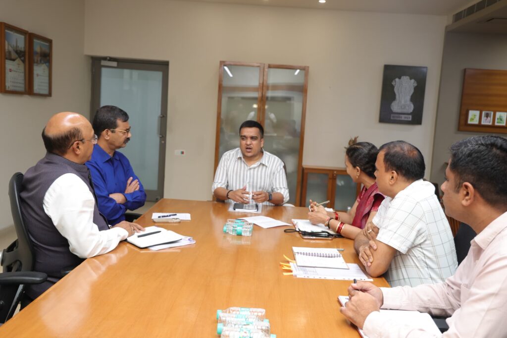 Mock drill in Gujarat: Gujarat Home Minister Meeting (Photo: x.com)